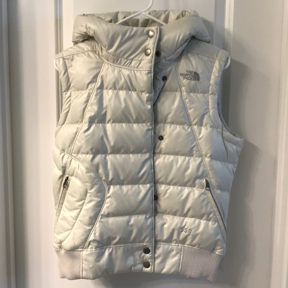 The North Face women’s 550 vest